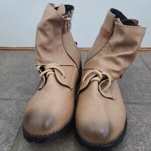 Women's boots brand new